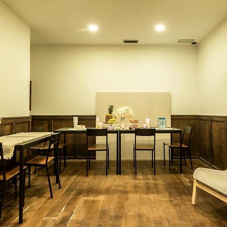 Nap Hostel Валенсія Екстер'єр фото
